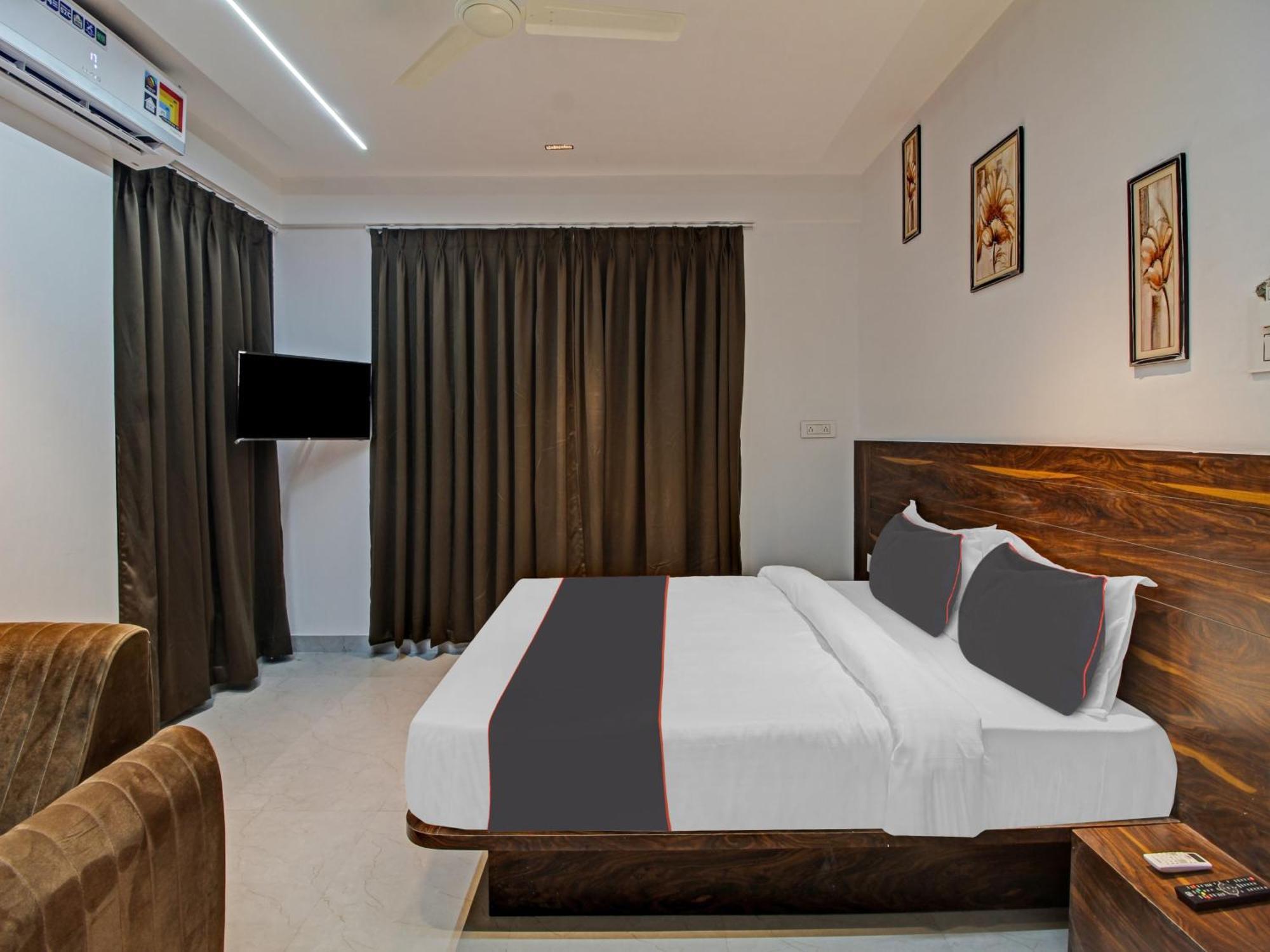 Collection O Crystal Hotel Pimpri-Chinchwad Eksteriør billede