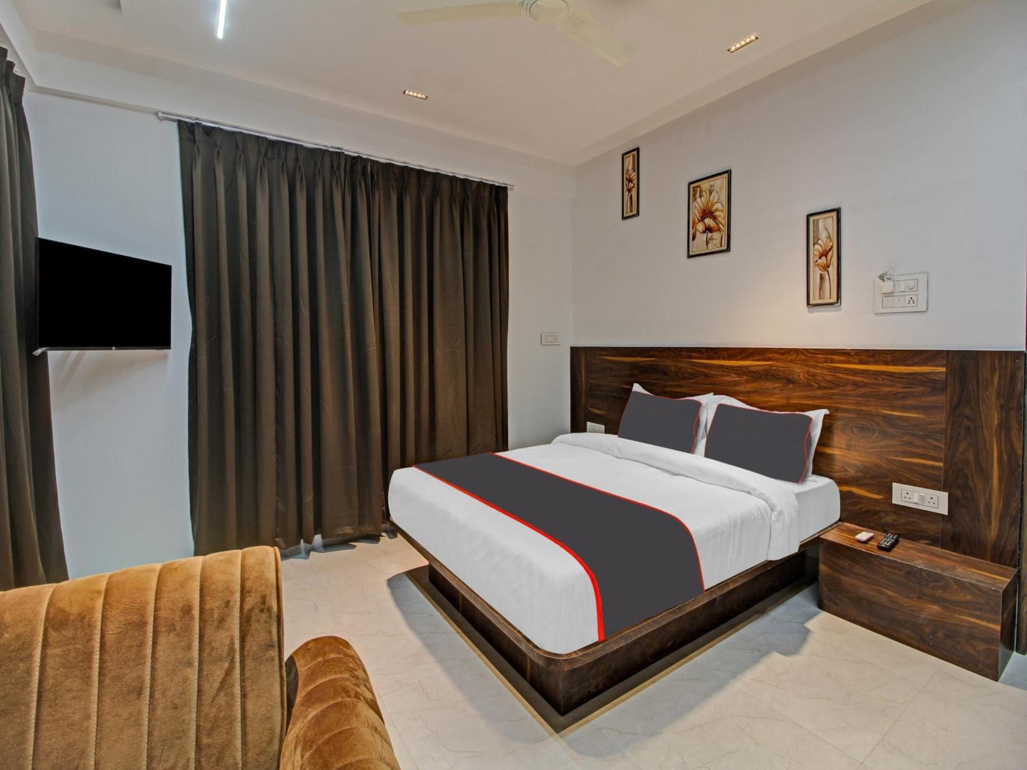 Collection O Crystal Hotel Pimpri-Chinchwad Eksteriør billede