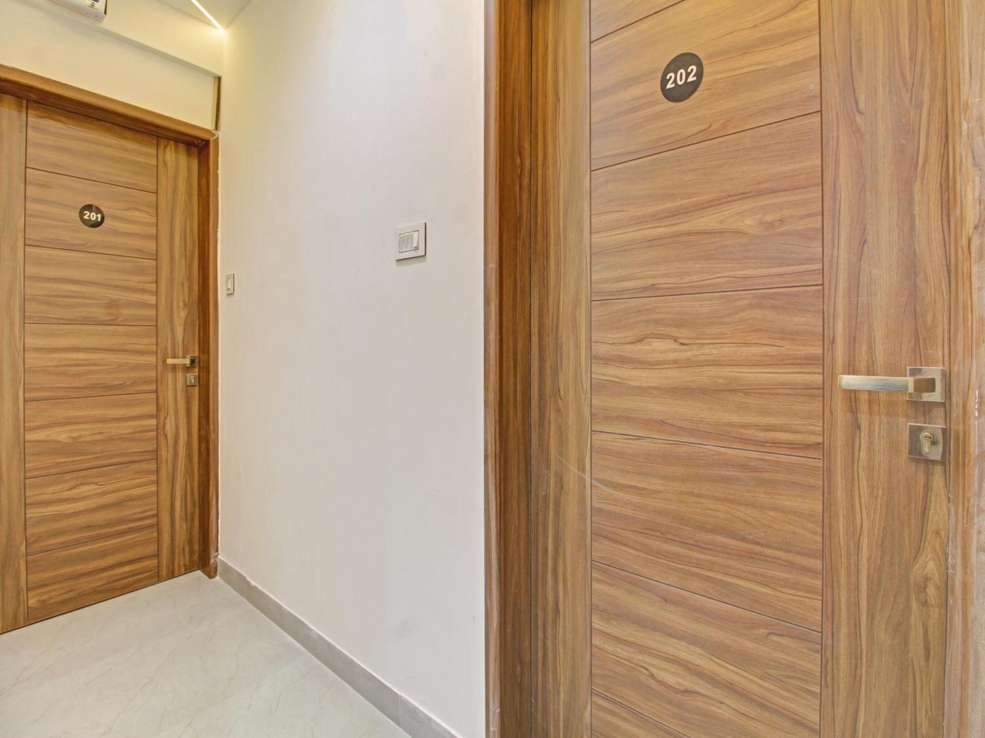 Collection O Crystal Hotel Pimpri-Chinchwad Eksteriør billede